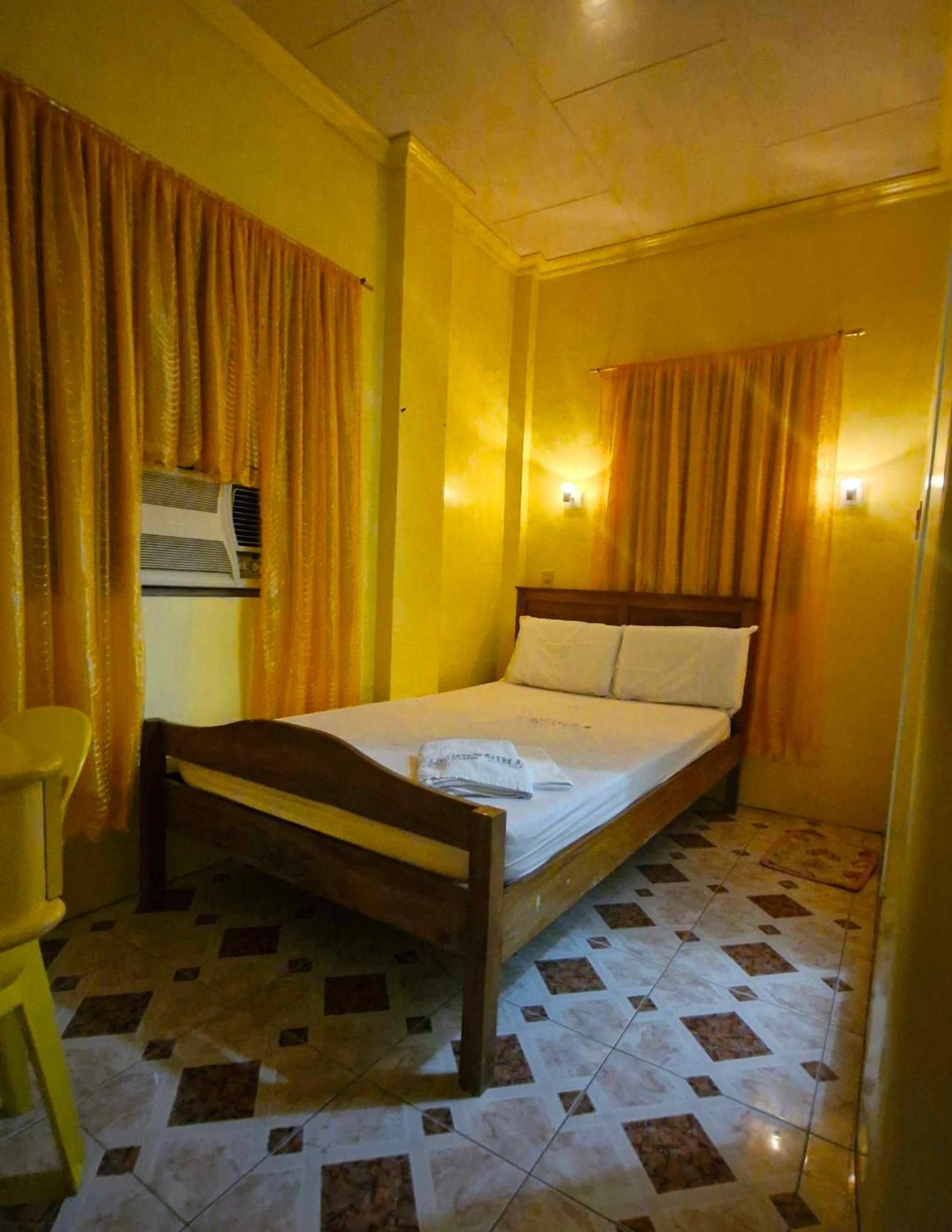 Drossgold Pension House Tubigon Exterior photo